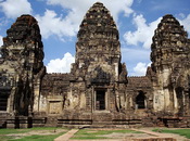Wat Phra Пранг Сэм Yot